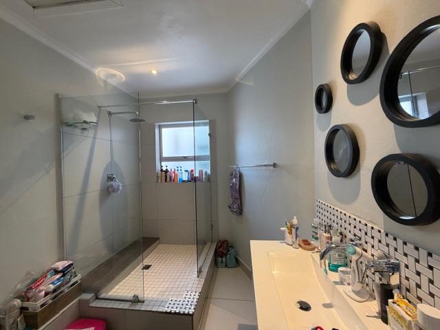 To Let 2 Bedroom Property for Rent in Oranjezicht Western Cape